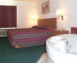 Super 8 By Wyndham Battle Mountain Hotel Quarto foto